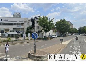 Local restaurant 300 m²