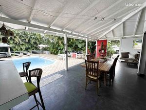 Propriété 5 pièces 150 m²