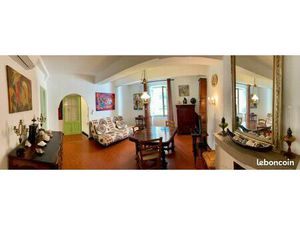 T3 de 77.50 m2 carrez + 40.40 m2 hors carrez  2 chambres  terrasse  cave