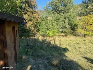 Terrains agricoles avec mazet