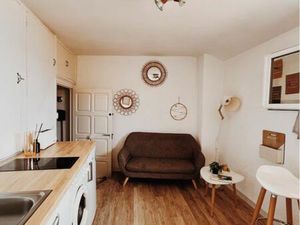 T2 meublé climatisé  plein centre-ville de Menton  vue mer