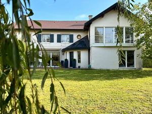 Rare à Divonne-les-Bains – Maison familiale entièrement rénovée