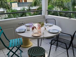 Appartement 47 m2  terrase  bas de saint -François