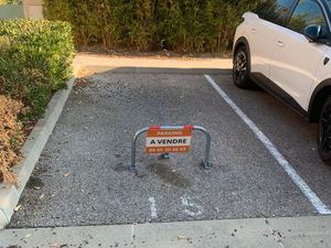 Vends LOT de 3 parkings - LA FARLEDE