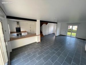 Maison à louer à LAMBALLE avec 3 chambres