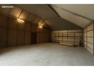 Hangar à louer
