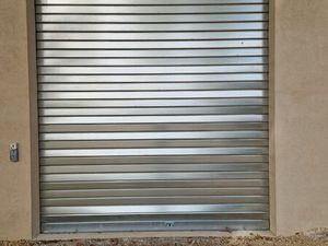 ? Box de stockage professionnels à louer à Salon de Provence – de 30 m² à 65 m² – sécurisé