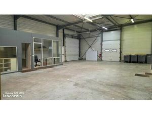 Atelier 555 m² DOMONT