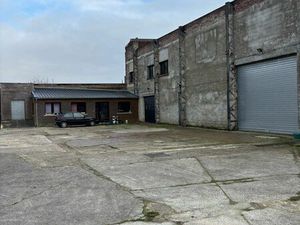 Bâtiment plus bureau st-quentin