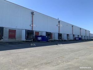 Local industriel 5 769 m²