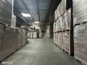 Local industriel 2 028 m²