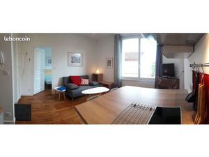 Meublé 2 pces lumineux avec caractère  calme  proche gare