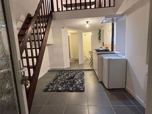 Studio meublé prêt à vivre avec mezzanine – Entrée indépendante – Vierzon