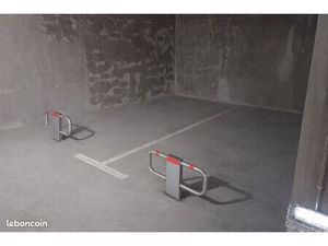 Place de parking intérieur