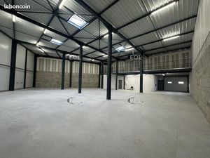Local d'activité 587 m²