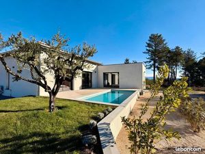 Villa 4 pièces 140m2 avec piscine