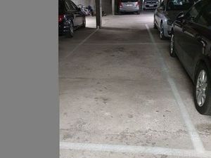 Place de parking sous-terrain en plein centre de Ferney Voltaire