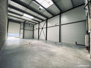 Local d'activité 461 m²