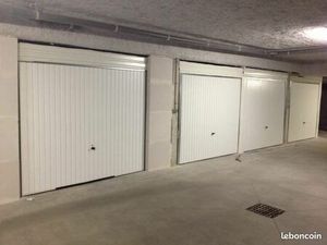 Location d'un box / garage de 12 m2 dans résidence récente sécurisé