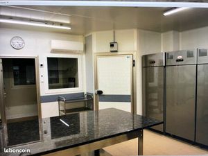 Local commercial  laboratoire  traiteur/restauration