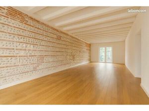 Local professionnel/commercial de 112 m²