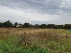 Terrain 900 m² Montjoire