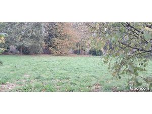 Terrain constructible de 1358 m2