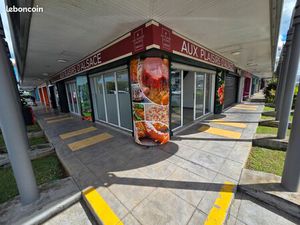 BOUTIQUE JARRY - 3 vitrines d'angles - EXCELLENT EMPLACEMENT - secteur recherché