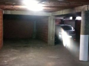 Place de parking 31500