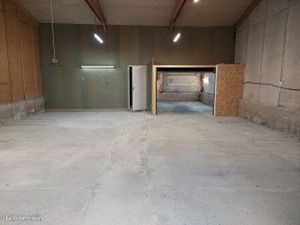 Grand local à louer