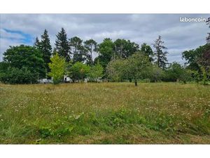 Terrain 1 329 m² Saint Aigulin