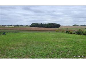 Terrain 1 325 m² Saint Germain De Lusignan