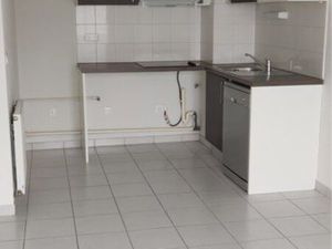 Location T2 590euros disponible à partir du 11 janvier