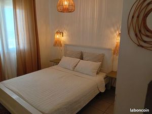 Apt T2 eperon meublé