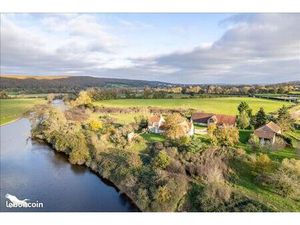 Maison 9 pièces 247 m²