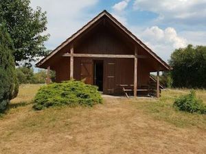 Chalet dans la prairie