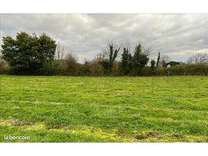 Terrain 600 m² Guitres