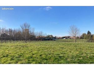 Terrain 1 376 m² Rieumes
