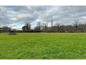 Terrain 816 m² Guitres