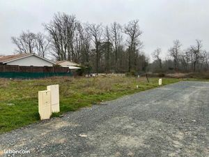 Terrain 323 m² Les Billaux