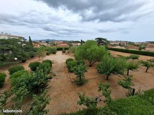 T3 cave ascenseur au calme lumineux