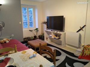 T2 Meublé charges comprises