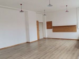 Local commercial très lumineux de 50 M2