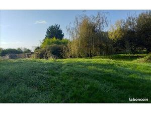 Terrain 1 086 m² Labastide Clermont