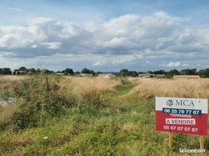 Terrain 911 m² Auros