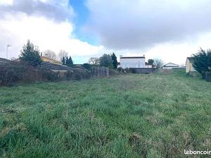 Terrain 875 m² Blaye