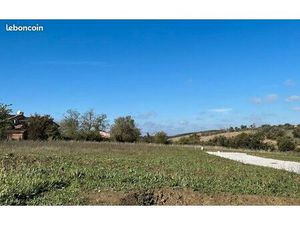 Terrain 1 500 m² Lanta