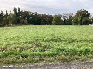 Terrain 1 700 m² Saint Antoine Sur L Isle