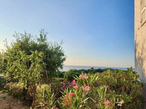 T3 marine de davia refait a neuf