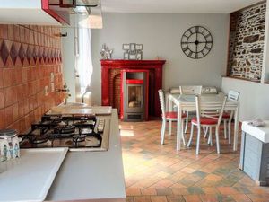 Charmante maison de ville située à proximité de tous commerces et jardins